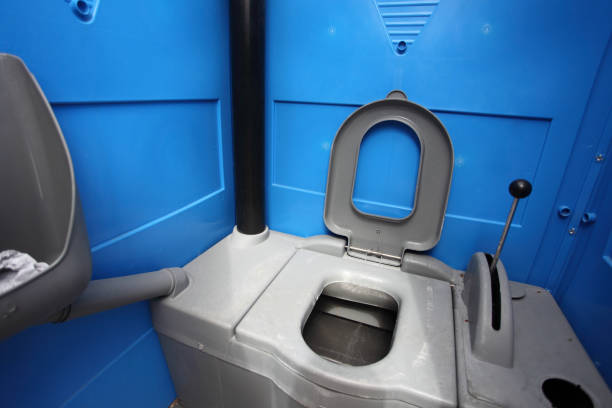 Best Construction site porta potty rental  in Legend Lake, WI